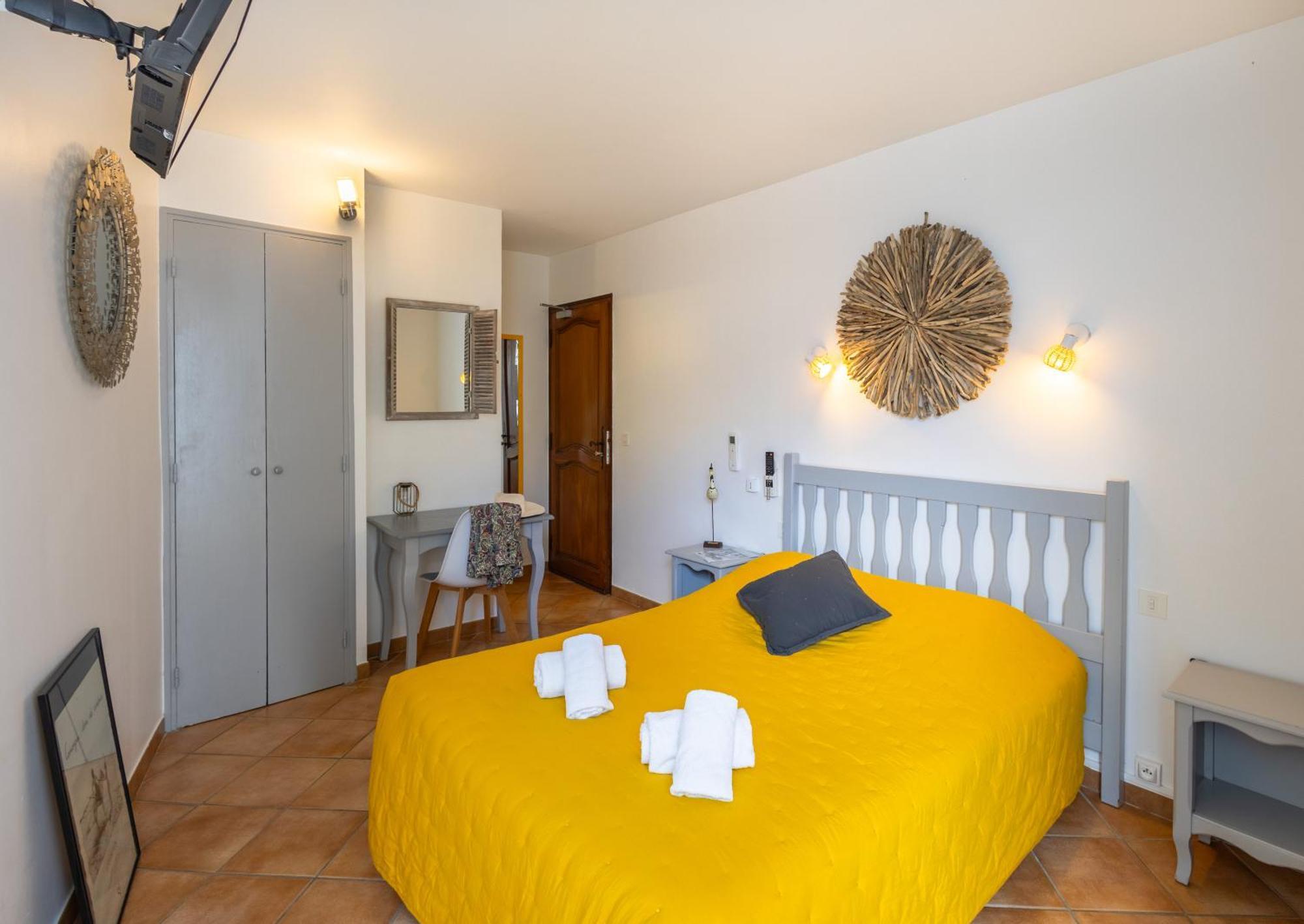 Hotel Le Fangassier Saintes-Maries-de-la-Mer Esterno foto